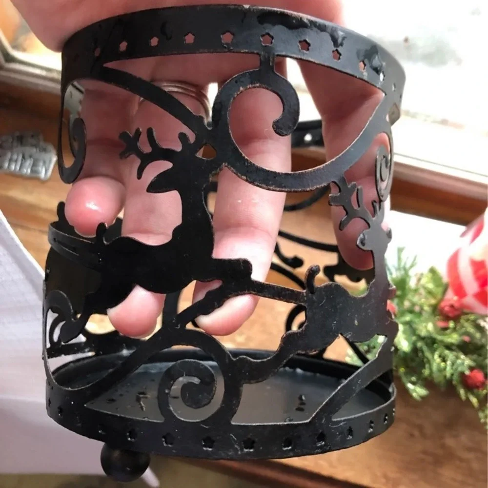 Bath & Body Works Santa Sleigh Reindeer Metal 3-Wick Candle Holder Sleeve Black‎